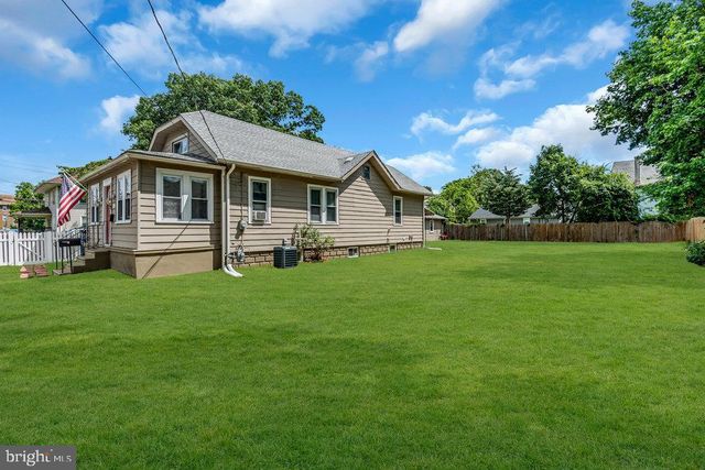 414 BENTLEY AVE, Beverly, NJ 08010