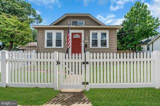 414 BENTLEY AVE, Beverly, NJ 08010