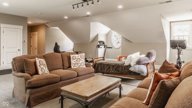 1015 W 116th Street, Carmel, IN 46032