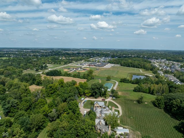 1015 W 116th Street, Carmel, IN 46032