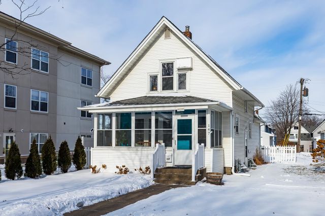 147 Hurley Street E, West Saint Paul, MN 55118