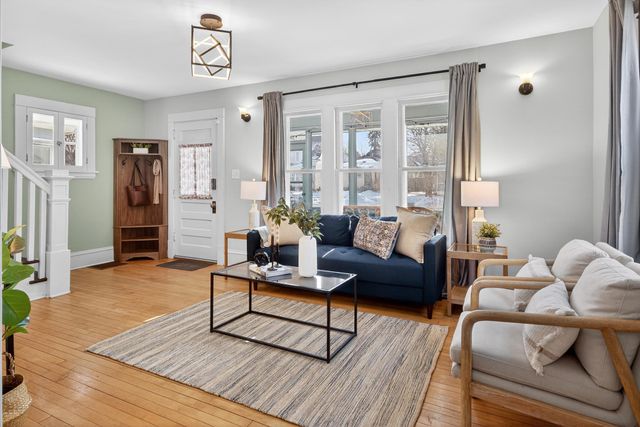 147 Hurley Street E, West Saint Paul, MN 55118