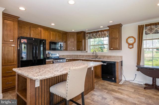 1360 SHOEY RD, Mohrsville, PA 19541