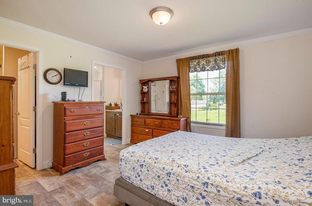 1360 SHOEY RD, Mohrsville, PA 19541