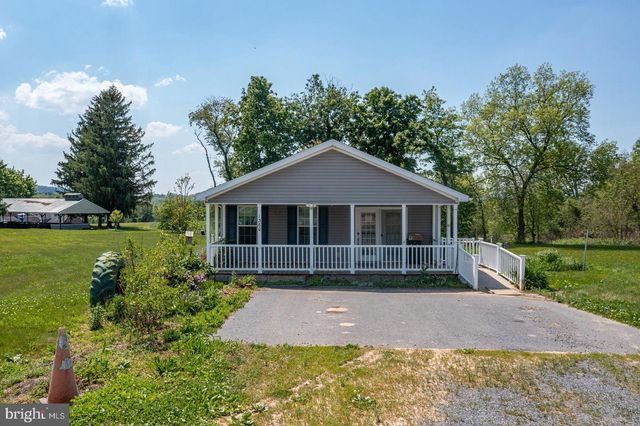 1360 SHOEY RD, Mohrsville, PA 19541