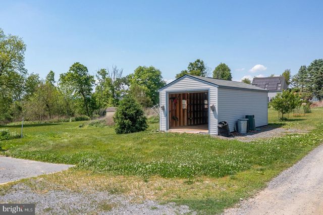 1360 SHOEY RD, Mohrsville, PA 19541