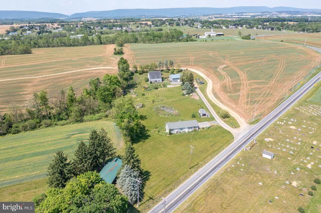 1360 SHOEY RD, Mohrsville, PA 19541