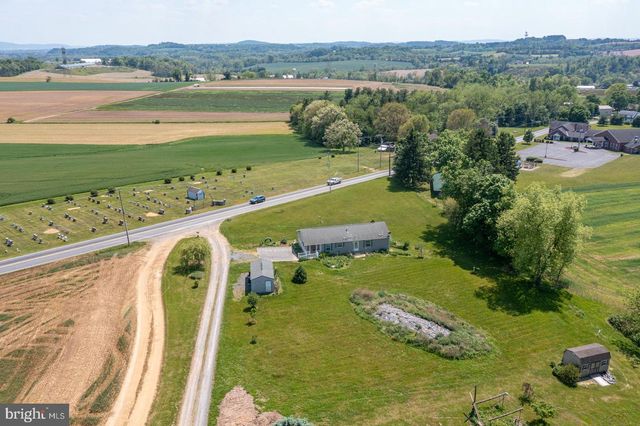 1360 SHOEY RD, Mohrsville, PA 19541