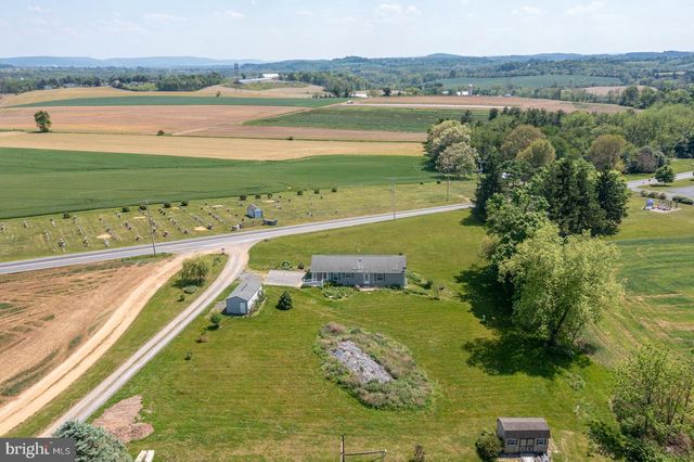 1360 SHOEY RD, Mohrsville, PA 19541