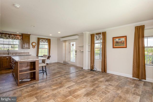 1360 SHOEY RD, Mohrsville, PA 19541