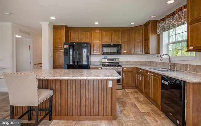 1360 SHOEY RD, Mohrsville, PA 19541