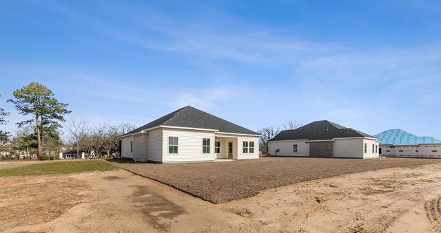 124 Oscar Godwin Road, Dothan, AL 36301