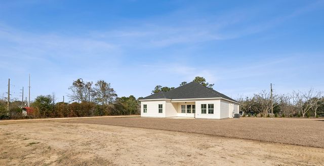 124 Oscar Godwin Road, Dothan, AL 36301