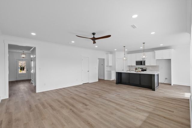 124 Oscar Godwin Road, Dothan, AL 36301