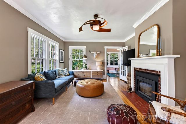 109 1st Street, Black Mountain, NC 28711