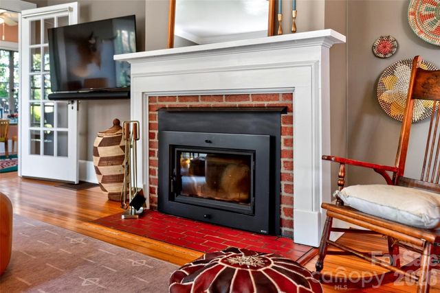 109 1st Street, Black Mountain, NC 28711