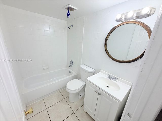 4160 NW 21st Street 124D, Lauderhill, FL 33313