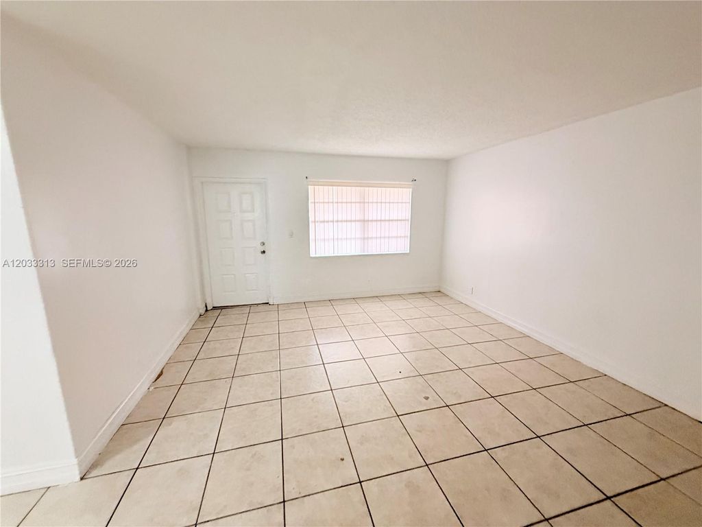 4160 NW 21st Street 124D, Lauderhill, FL 33313