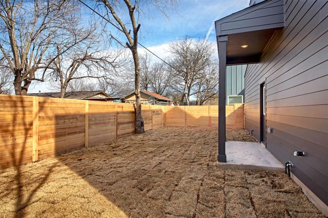 1106 Begonia TER 2, Austin, TX 78741