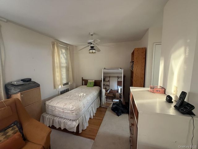 78-40 164th St 2M, Fresh Meadows, NY 11366