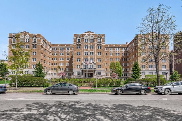 2615 Park Avenue B-2, Minneapolis, MN 55407