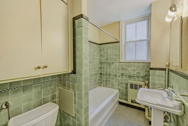 2615 Park Avenue B-2, Minneapolis, MN 55407