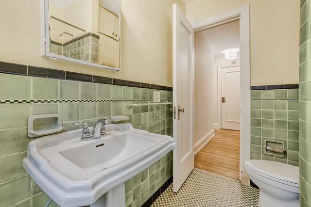 2615 Park Avenue B-2, Minneapolis, MN 55407