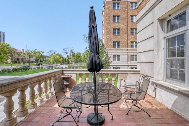 2615 Park Avenue B-2, Minneapolis, MN 55407