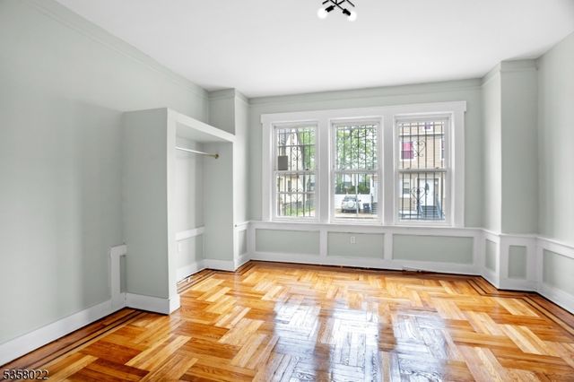 51 Schley St, Newark City, NJ 07112