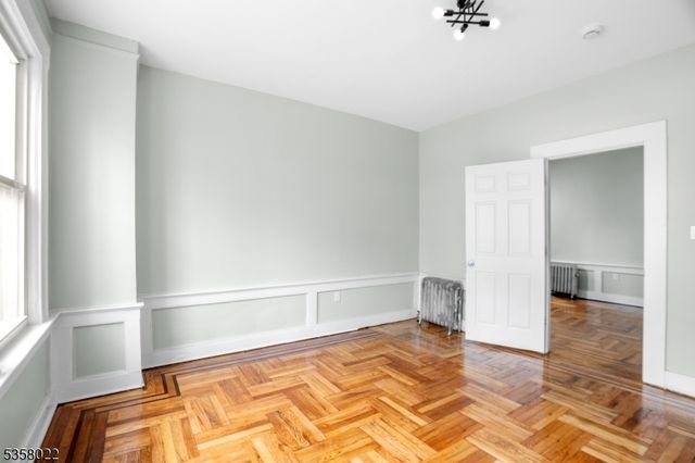 51 Schley St, Newark City, NJ 07112