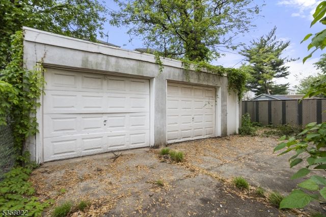 51 Schley St, Newark City, NJ 07112