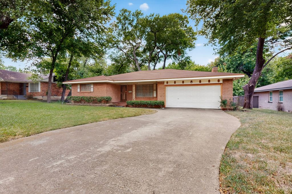 5721 Glen Forest Lane, Dallas, TX 75241