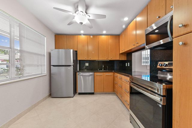 103 Lake Anne Drive, West Palm Beach, FL 33411