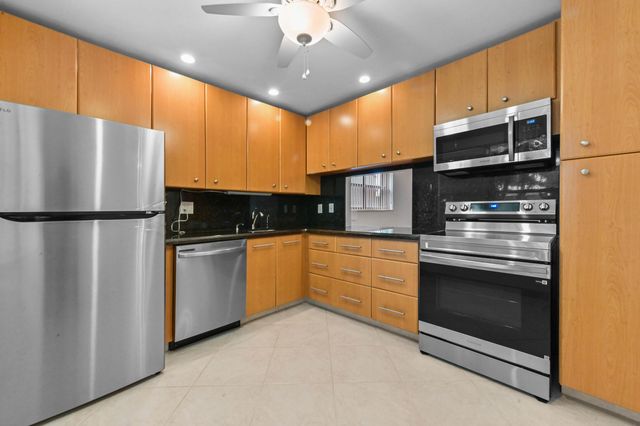 103 Lake Anne Drive, West Palm Beach, FL 33411