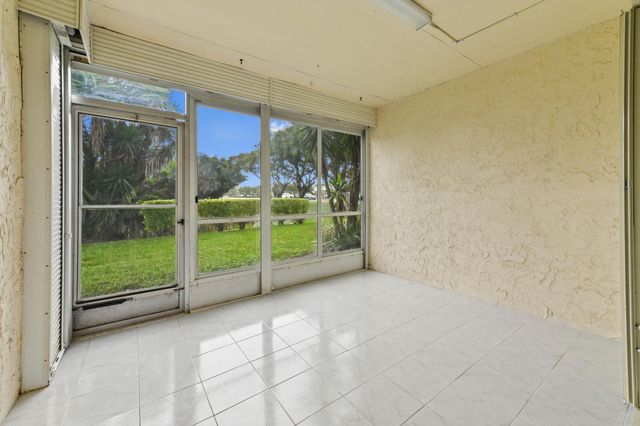 103 Lake Anne Drive, West Palm Beach, FL 33411