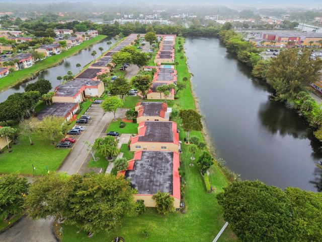 103 Lake Anne Drive, West Palm Beach, FL 33411