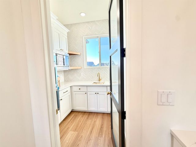 14100 E Willowgreen Ct, Wichita, KS 67230