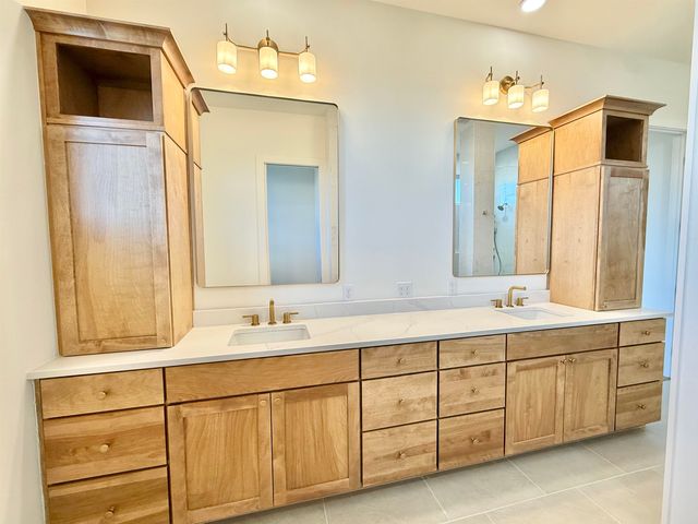 14100 E Willowgreen Ct, Wichita, KS 67230