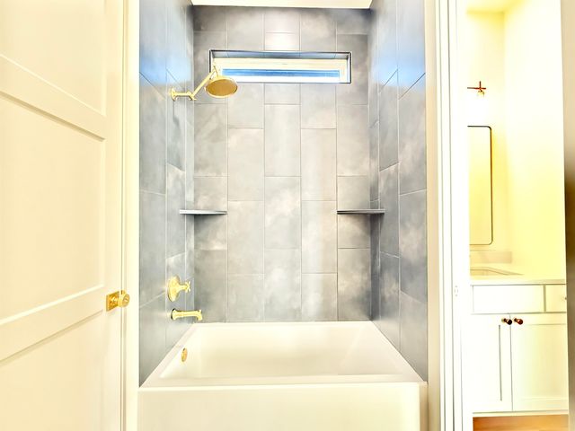 14100 E Willowgreen Ct, Wichita, KS 67230