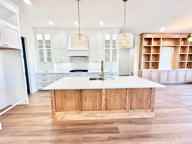 14100 E Willowgreen Ct, Wichita, KS 67230