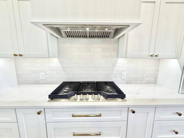 14100 E Willowgreen Ct, Wichita, KS 67230