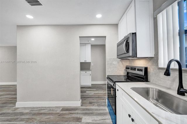 2241 NW 172nd Ter, Miami Gardens, FL 33056