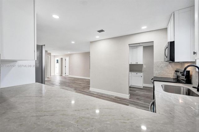 2241 NW 172nd Ter, Miami Gardens, FL 33056