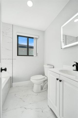 2241 NW 172nd Ter, Miami Gardens, FL 33056