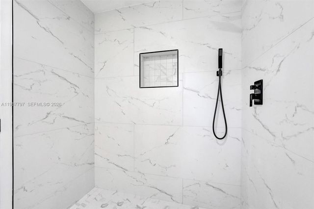 2241 NW 172nd Ter, Miami Gardens, FL 33056