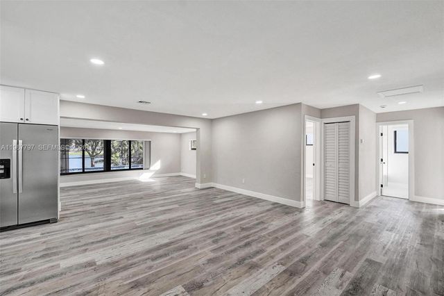 2241 NW 172nd Ter, Miami Gardens, FL 33056