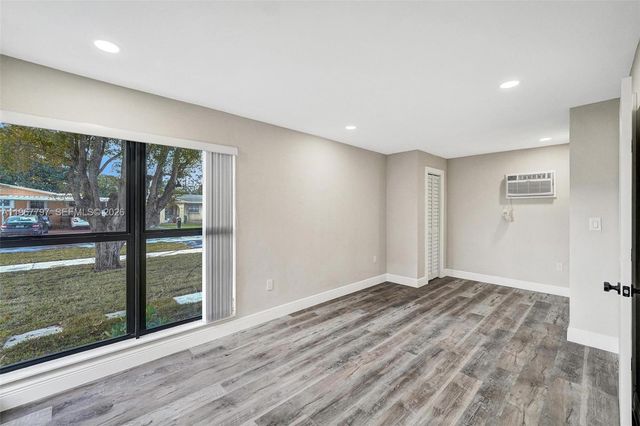 2241 NW 172nd Ter, Miami Gardens, FL 33056