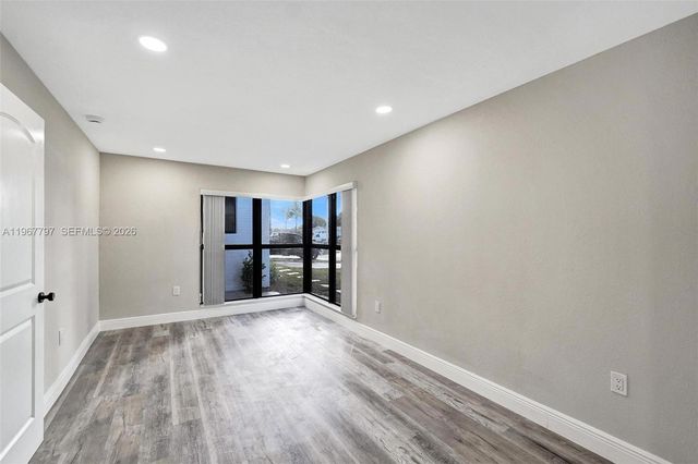 2241 NW 172nd Ter, Miami Gardens, FL 33056