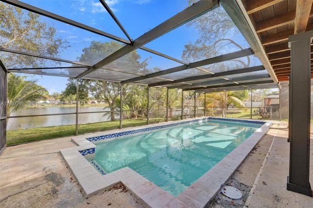 2241 NW 172nd Ter, Miami Gardens, FL 33056