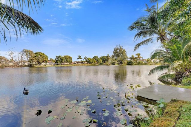 2241 NW 172nd Ter, Miami Gardens, FL 33056